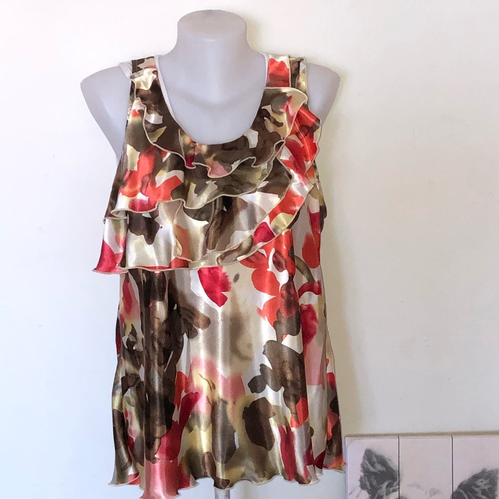 Women’s Ruffle Top